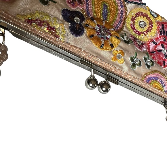 Vintage Chateau Champagne Embroidered Beaded Shoulder Bag Purse - Picture 4 of 10